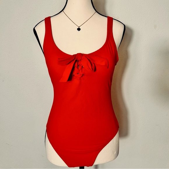 J. Crew size 4 Pique Fire Engine Red one piece lined padded one piece swimsuit. - Picture 1 of 5